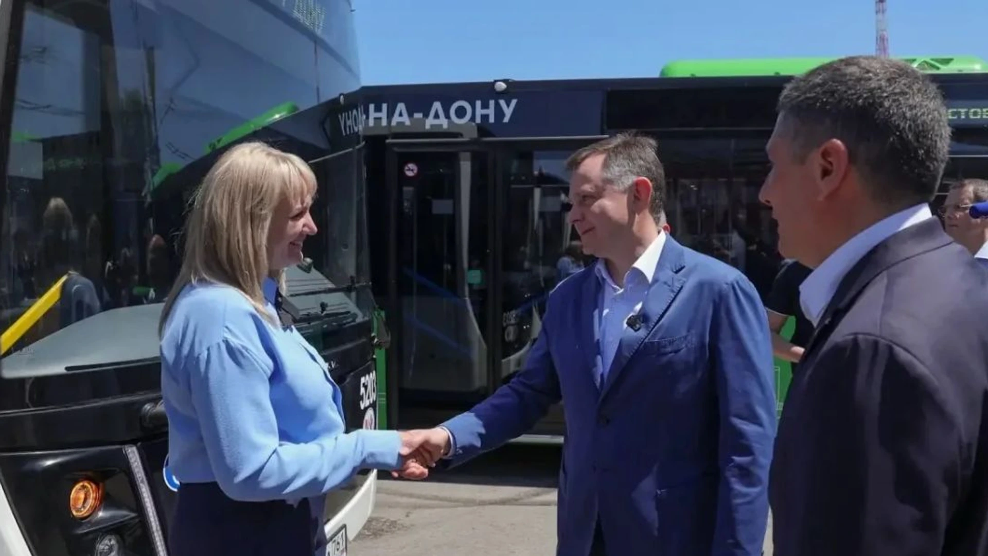 В Ростове отмечают День работников автомобильного и городского пассажирского транспорта